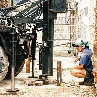 Unimog pile driver
