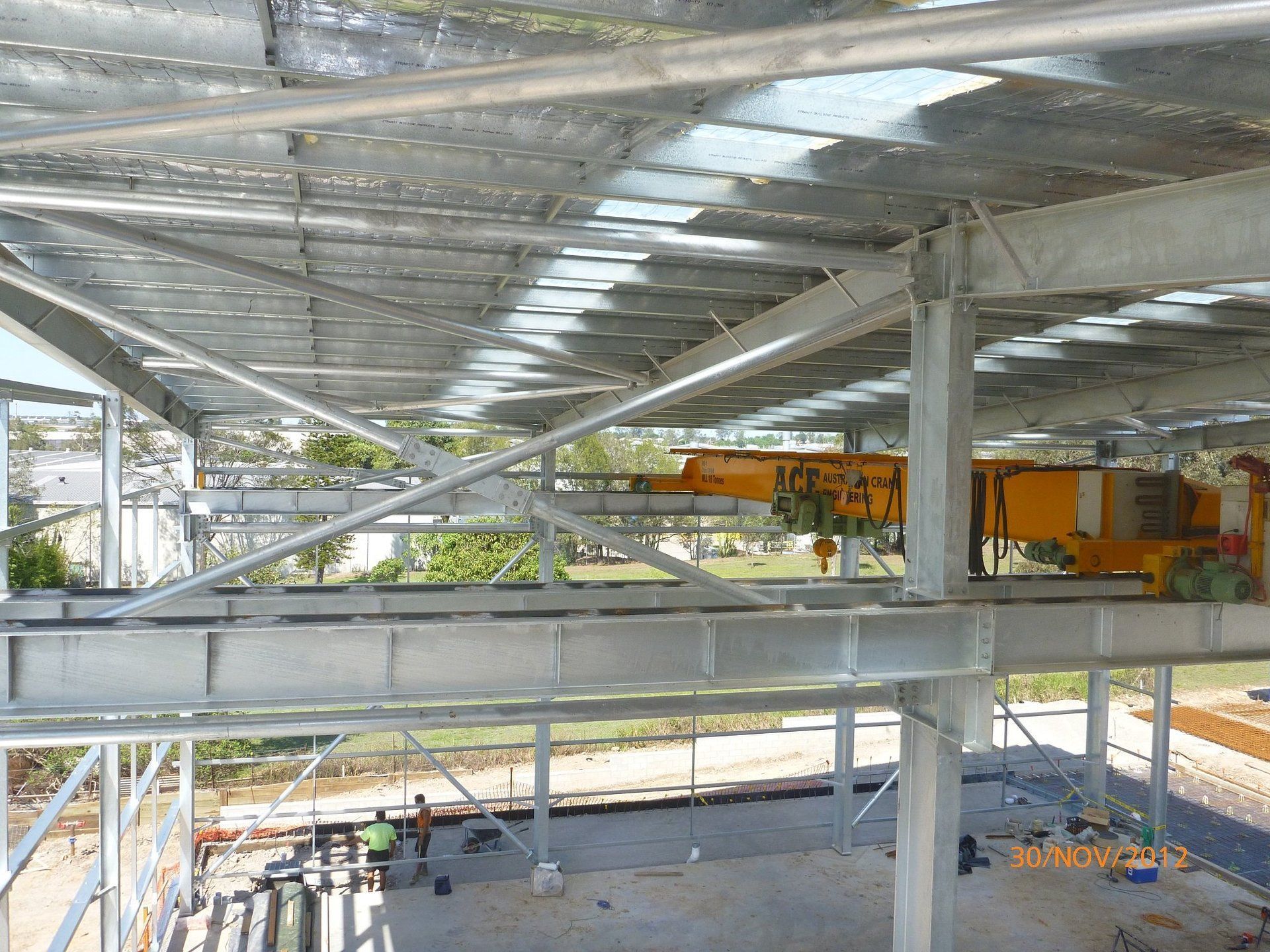 Portal shed with overhead crane