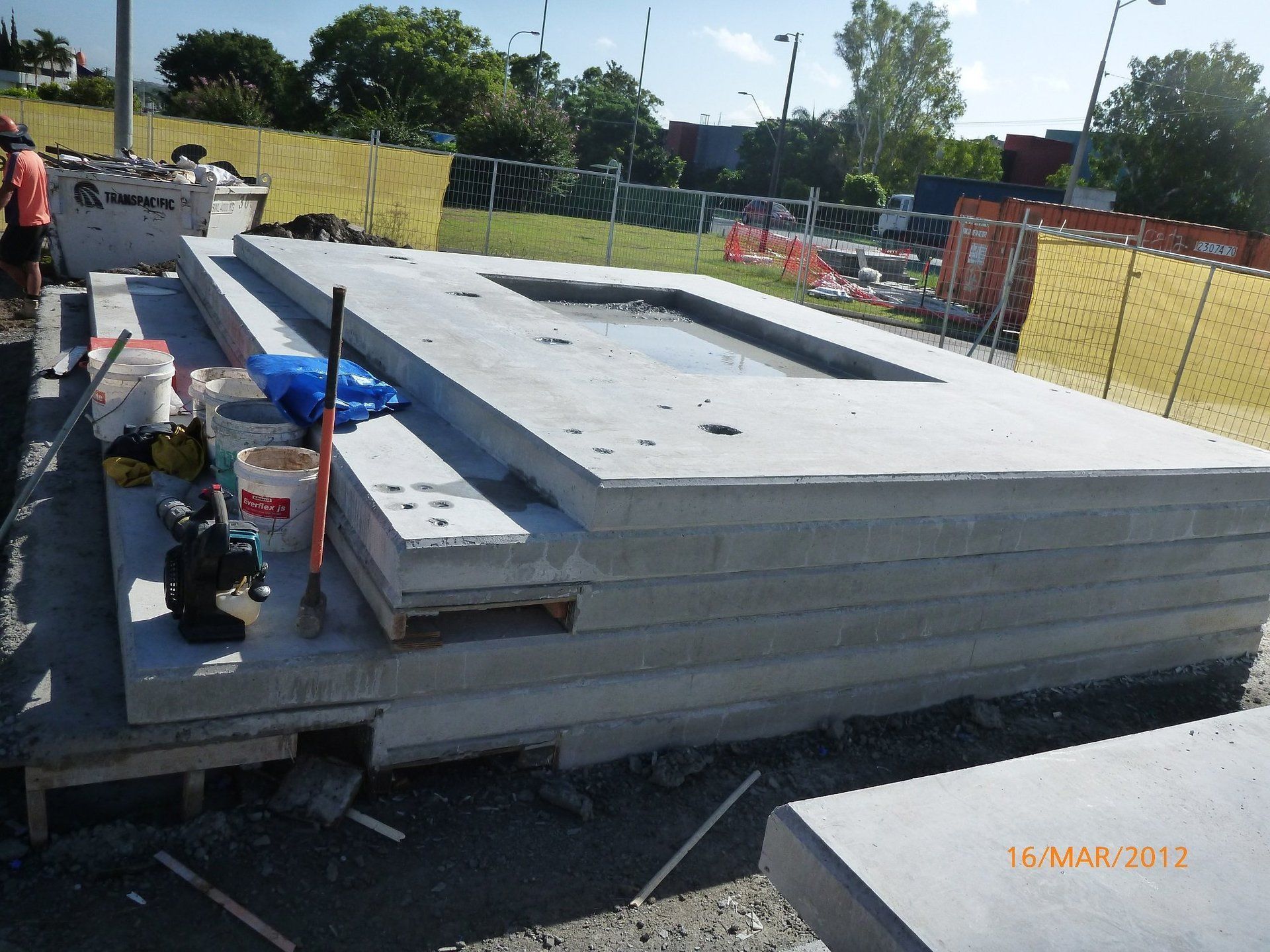 Stacked tilt panels
