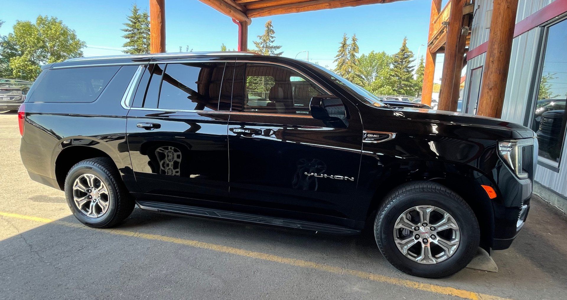 black Limo To Go luxury full size SUV