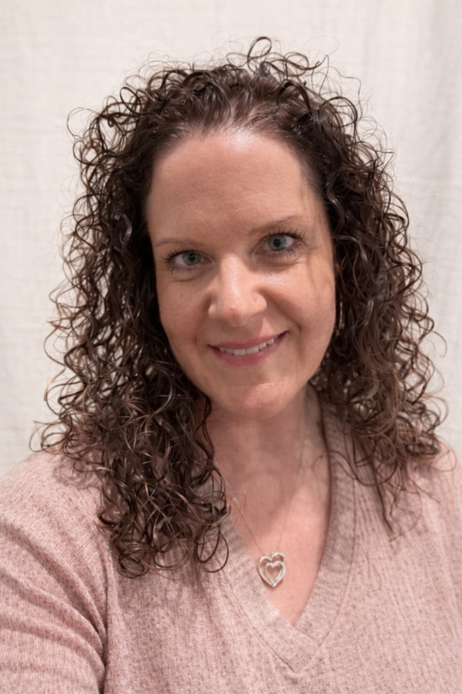 Email Leighann Headshot picture of Leighann Booher - Accounts Receivable/Payable at R & D Construction