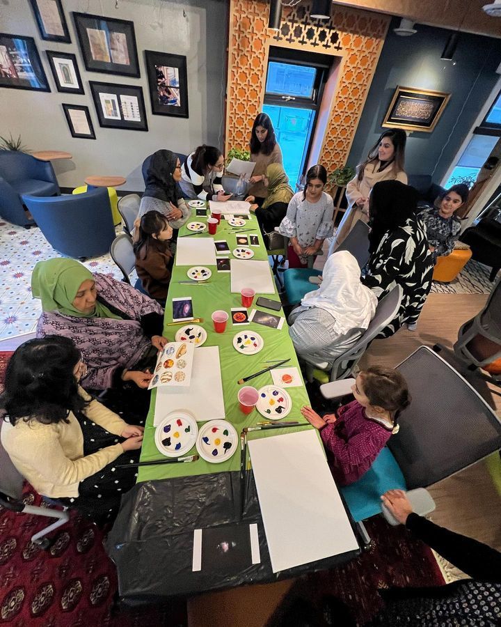 Covid, CoMag created the “Penpal grandparents project” that connected isolated seniors with children. The program has continued passed Covid and the children continue to exchange letters with their senior penpals on a monthly basis.
In December of 2022, we held our first in-person event so that the penpals could finally meet! They engaged in meaningful conversations and created beautiful works of art together.