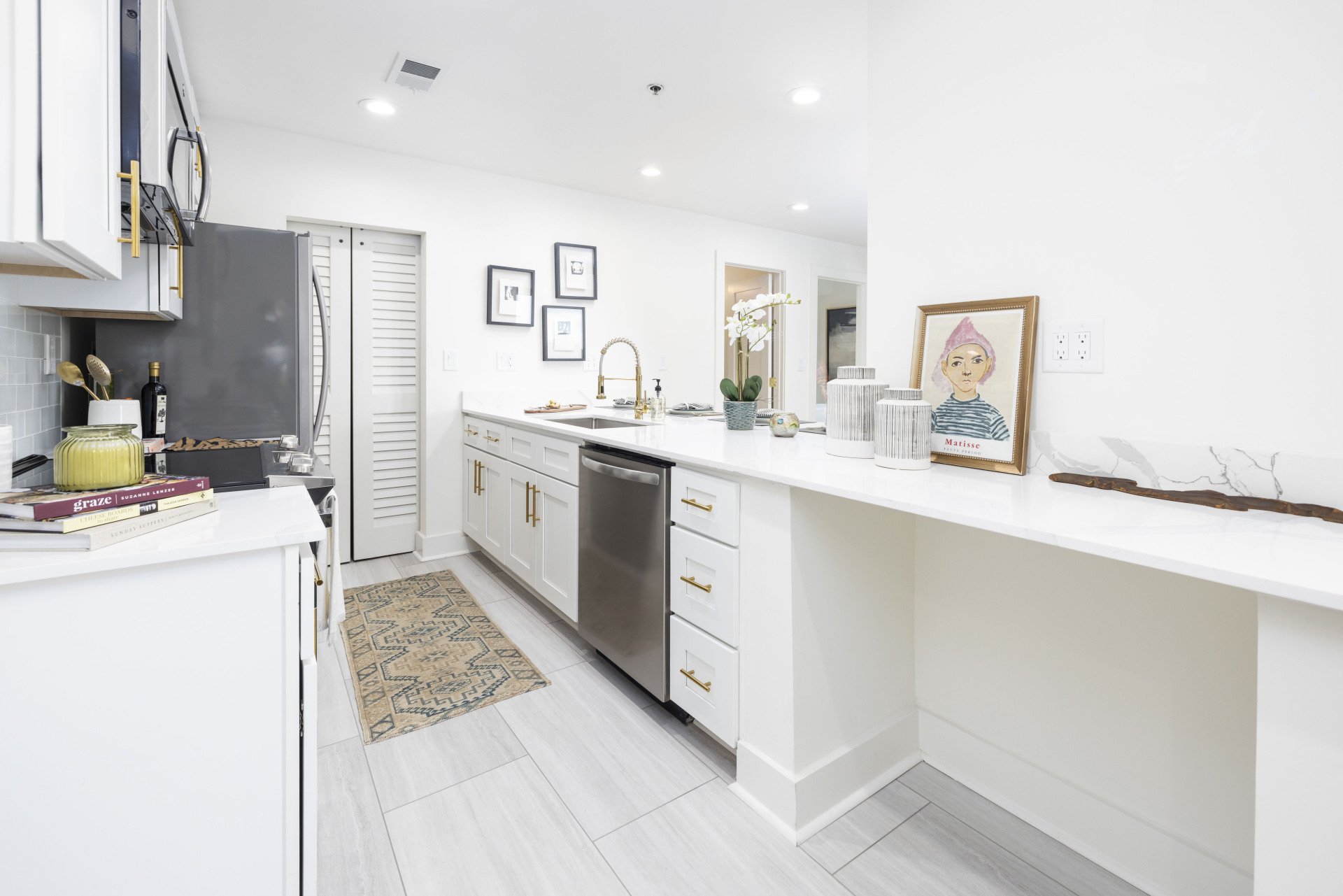 Gallery The Ilion Apartments Near Marietta Square