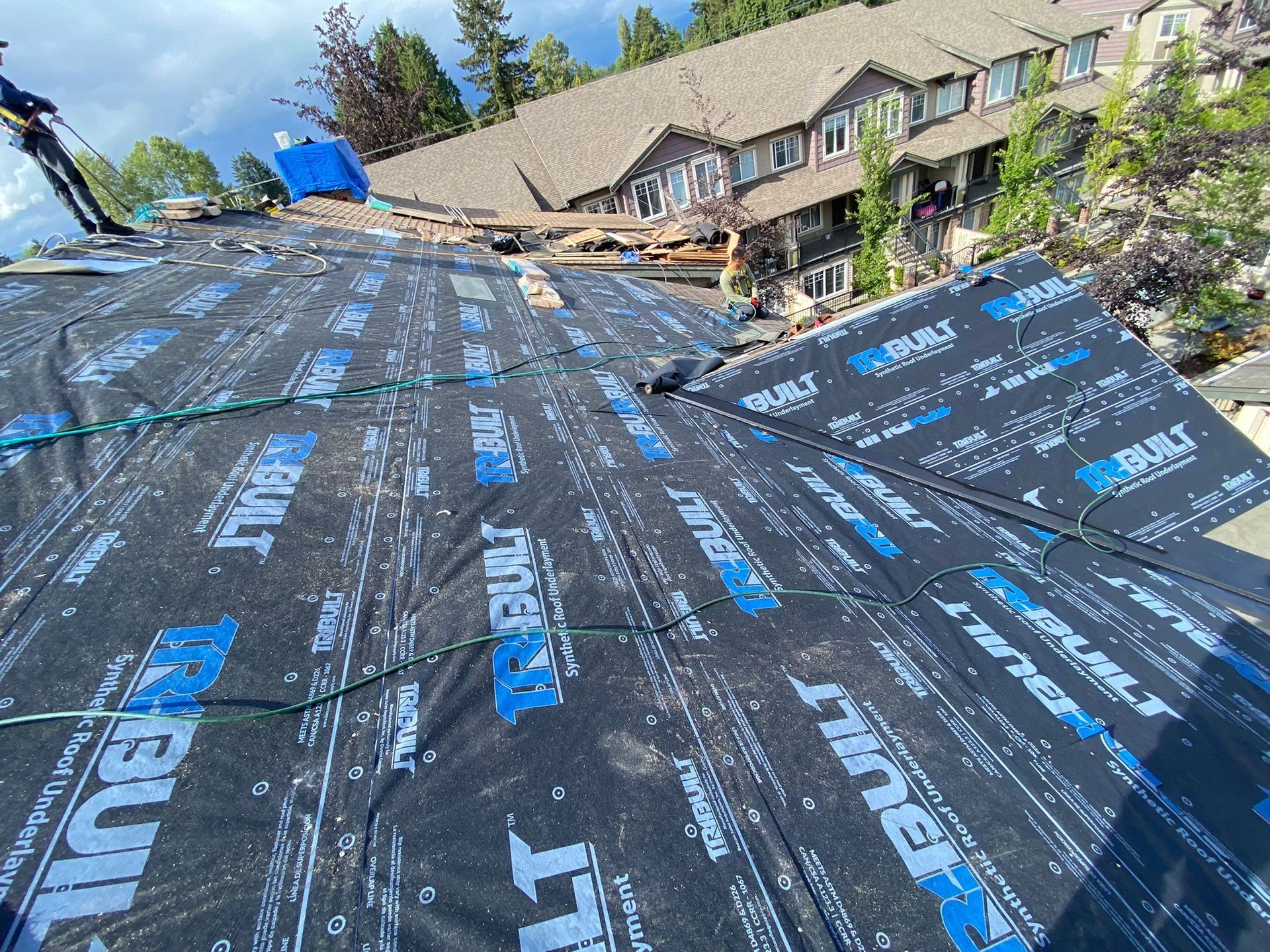 underlayment install before laying shingles on top