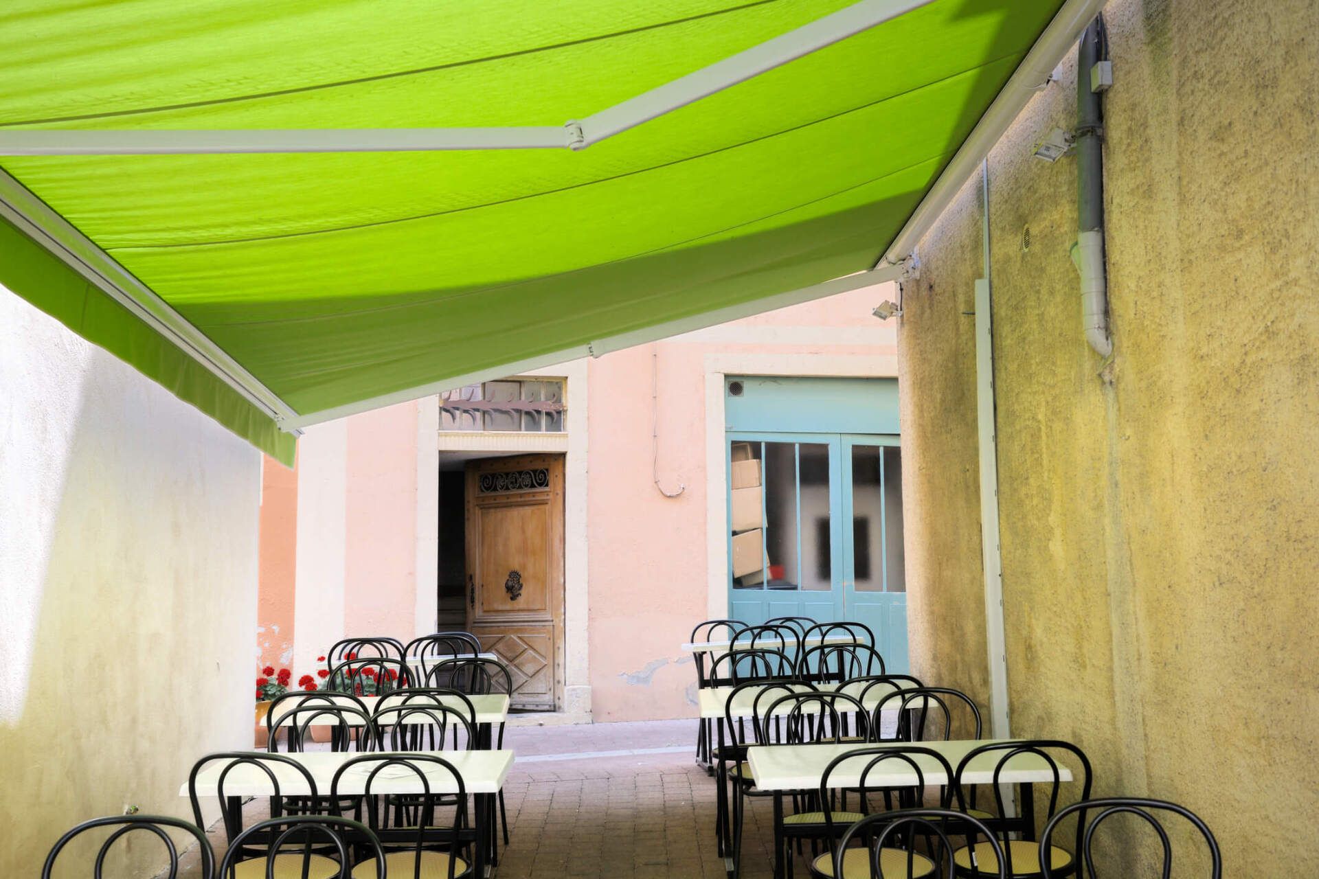 Tenda da sole verde per bar
