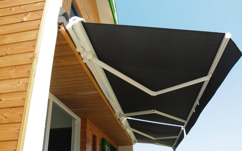 Tenda da sole nera