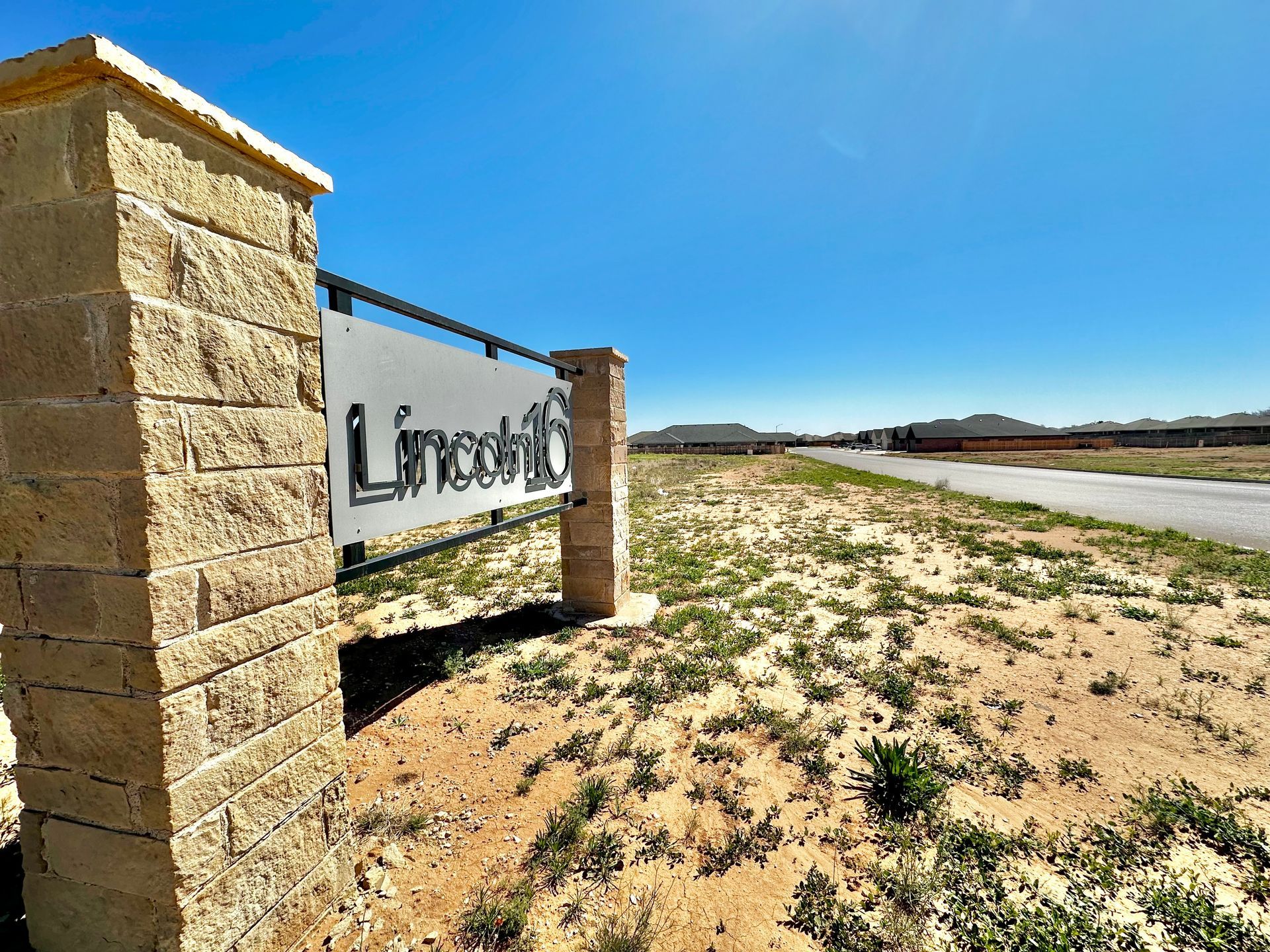 lincoln 16 sign