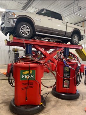 Garage 8
