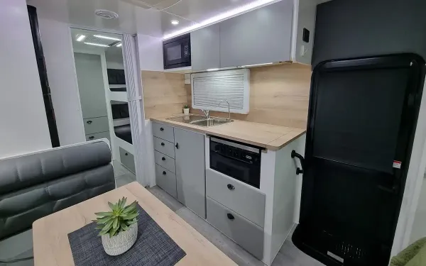 Australian made caravan with bunk beds | Oasis Series from Safari Caravans