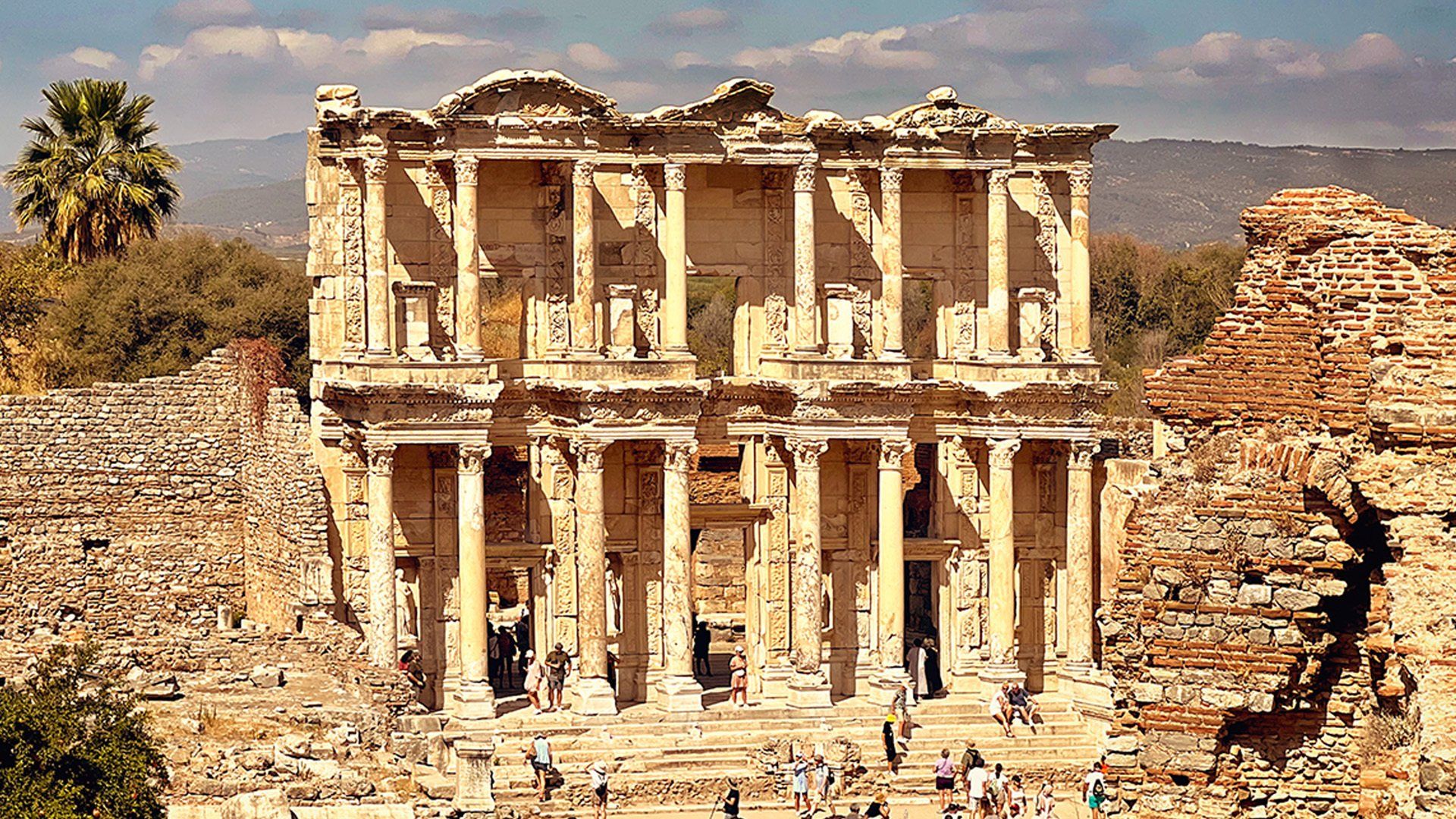 entrance-to-ancient-city-colossae-turkey