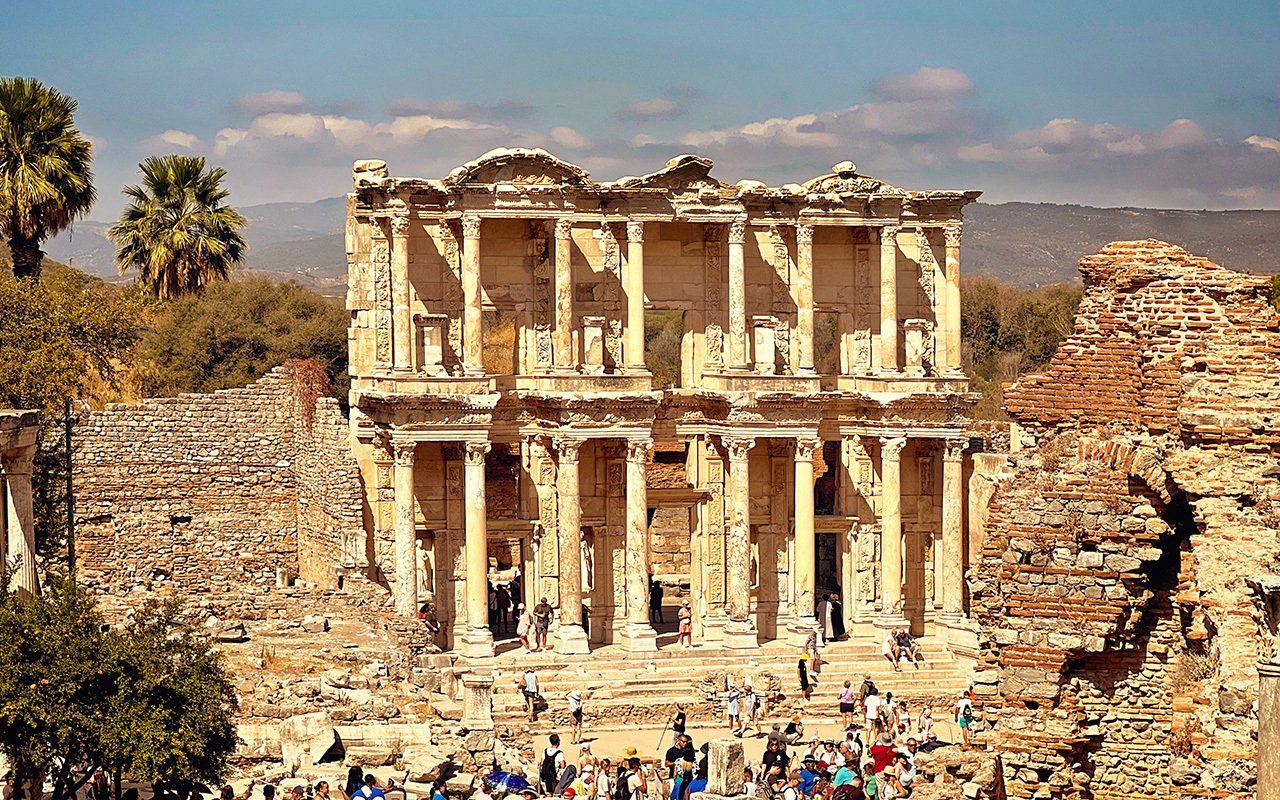 entrance-to-ancient-city-of-colossae