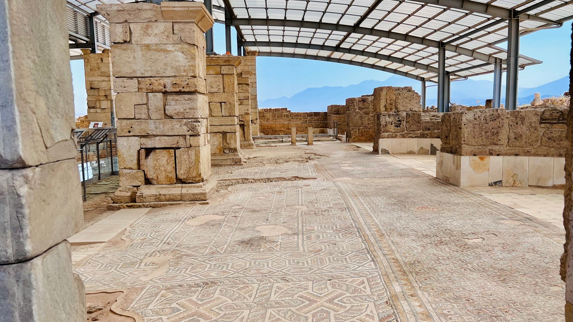 unexcavated-tell-of-biblical-colossae-turkey