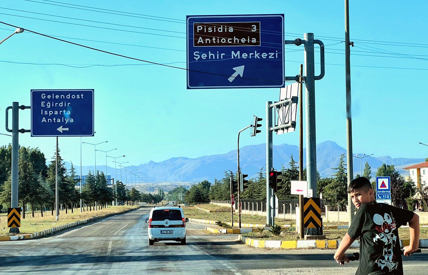 driving-into-antioch-pisida-turkey