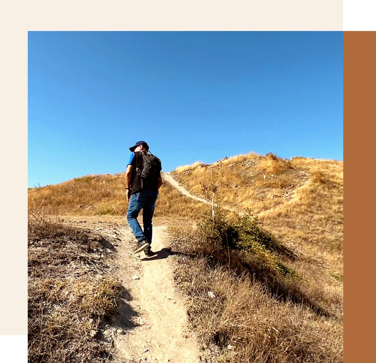 hiking-up-colossae-ancient-tell