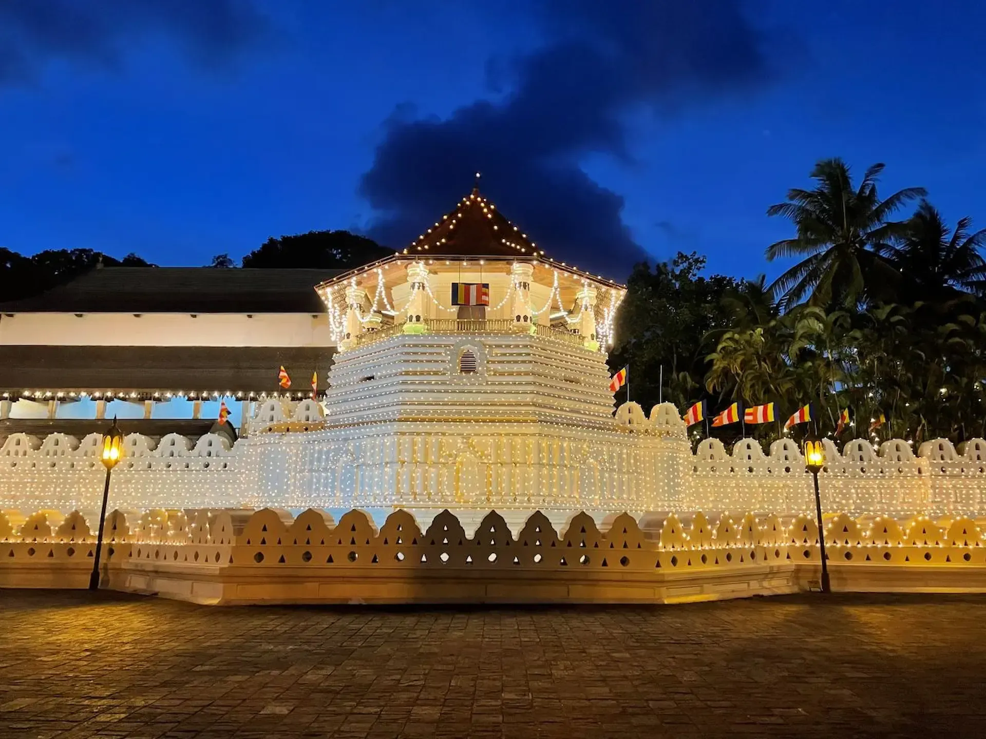 Best-things-to-do-and-experiences-in-Kandy-Sri-Lanka