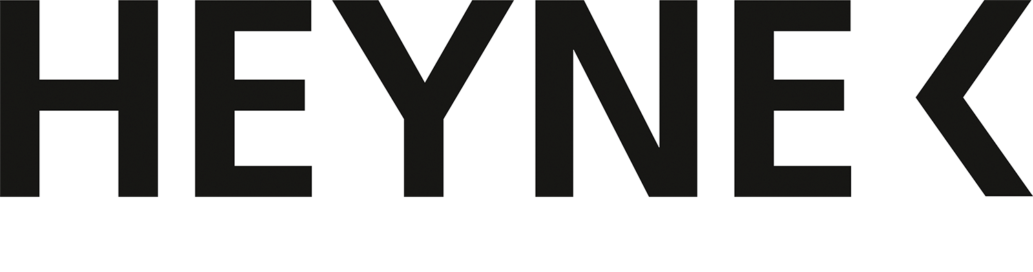 Das Wort „Heynek“ ist in Schwarz auf weißem Hintergrund geschrieben.