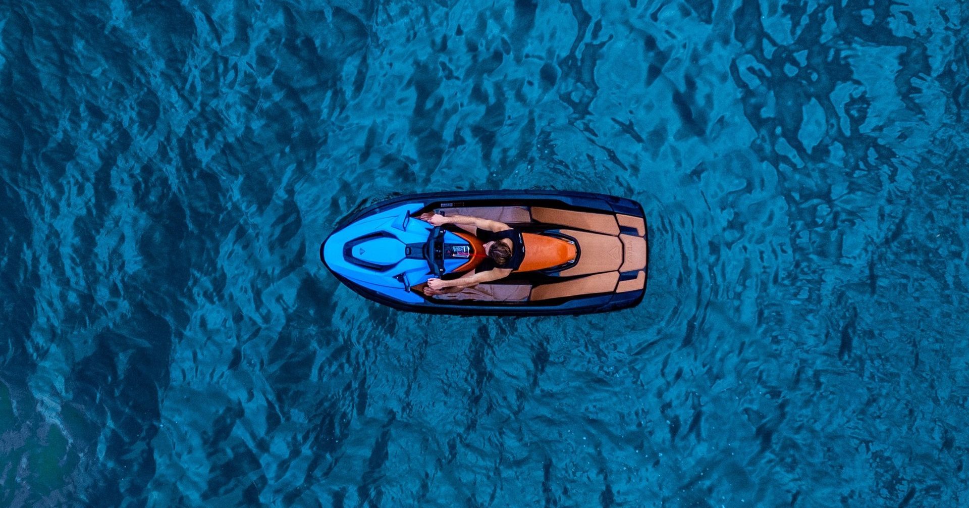 WX3 Taiga Orca from above in water blue electric jetski 