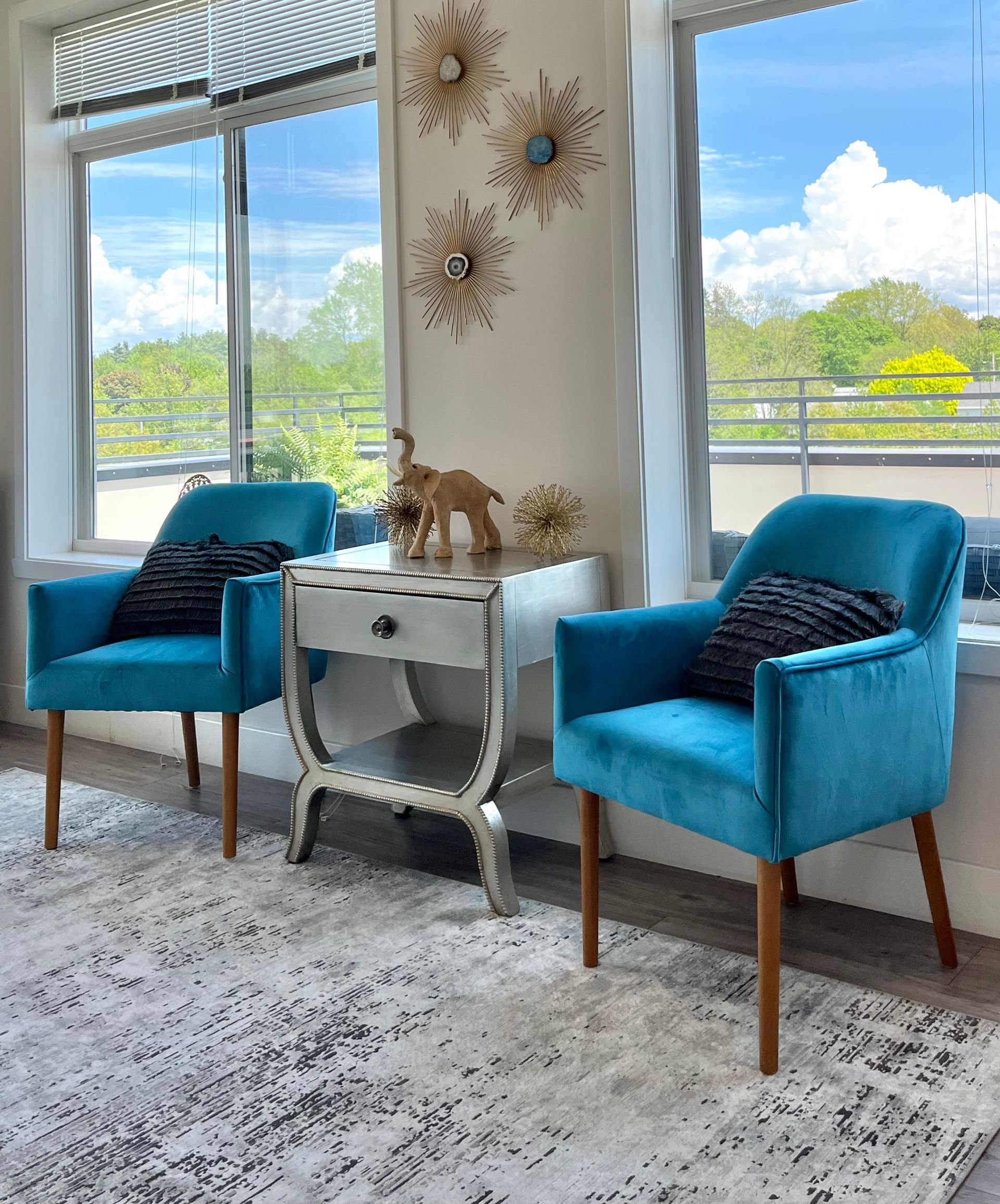 1185 Sun Room Decor