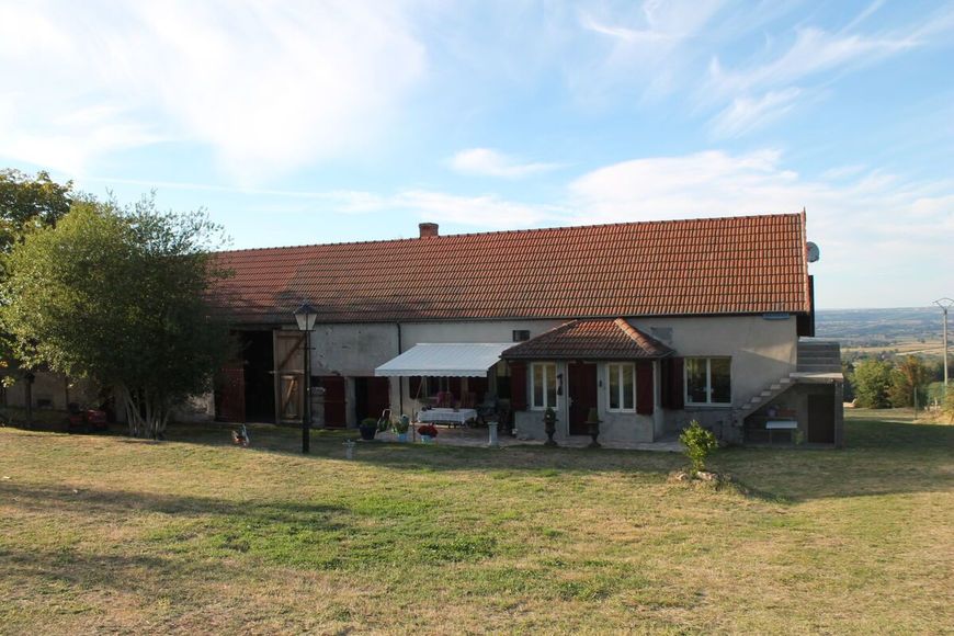 Te koop vrijstaande woonboerderij Auvergne