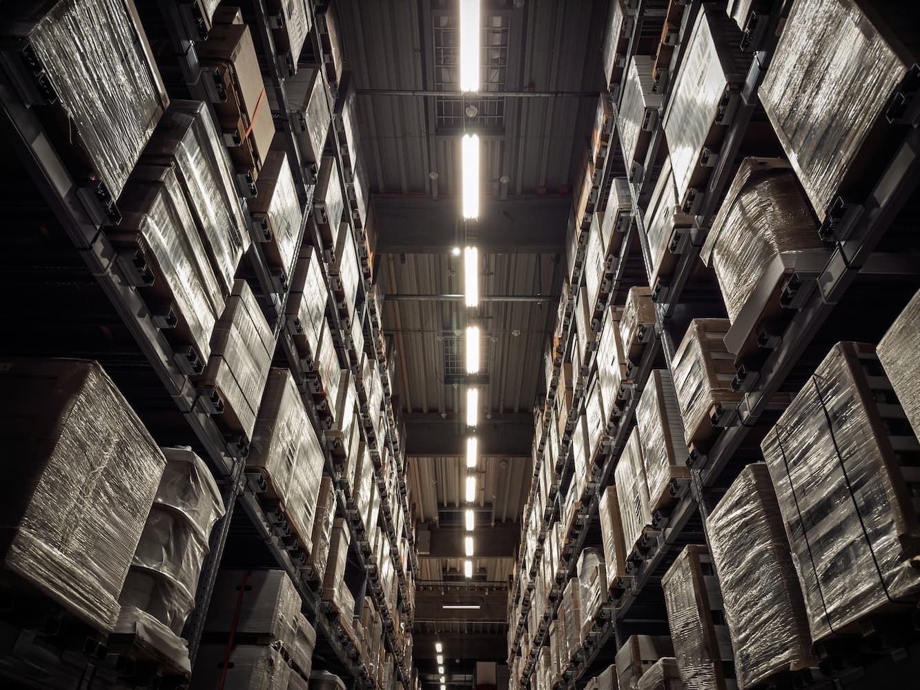 Learn how to choose an industrial electrical distributor