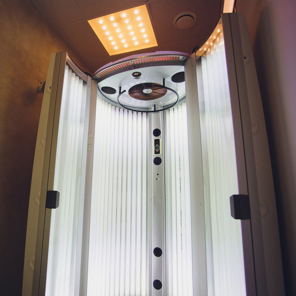 Best 8 minute Tanning Studio and Salon at Brushed Studio in Huntington Beach 714-536-2277