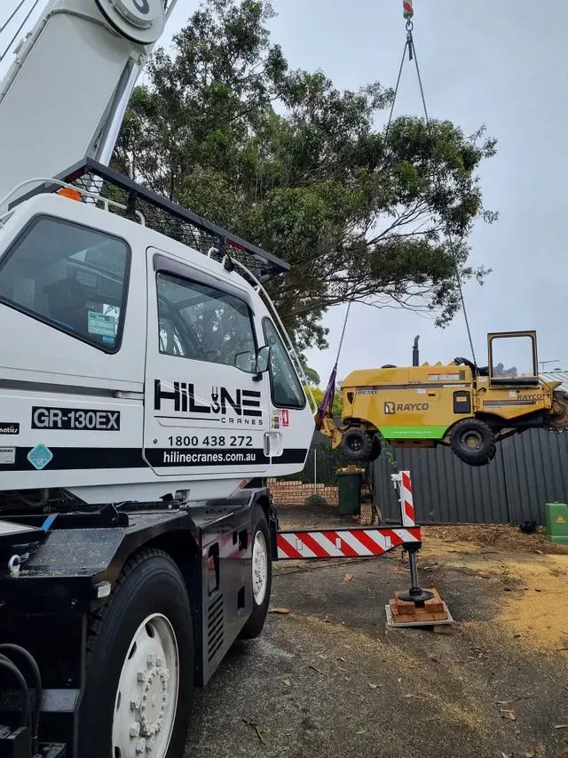 HiLine terrain mobile crane lift