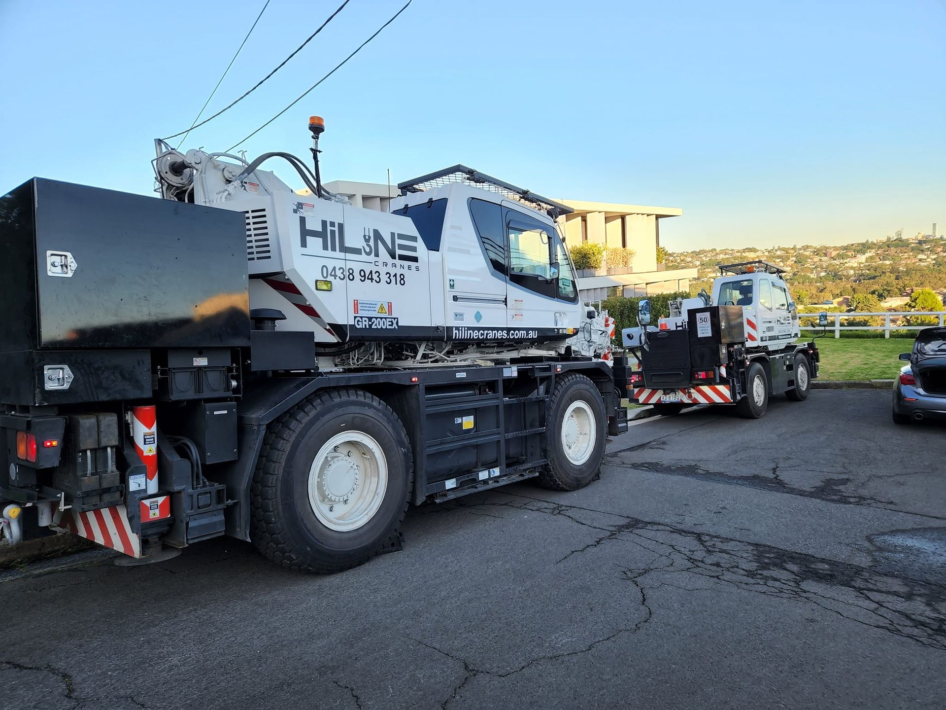 a HiLine Cranes crane