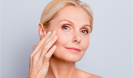 Preenchimento de rugas, sulcos e lábios Preenchimento de rugas, sulcos e lábios