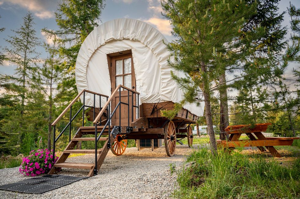 conestoga glamping wagon exterior