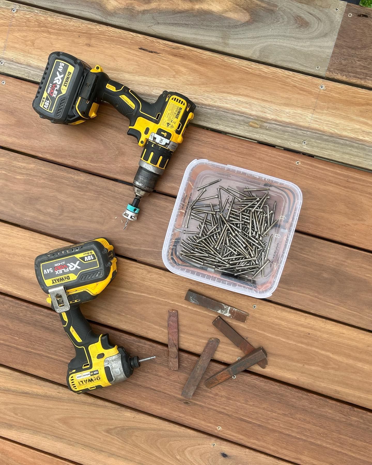 decking screws and screwguns