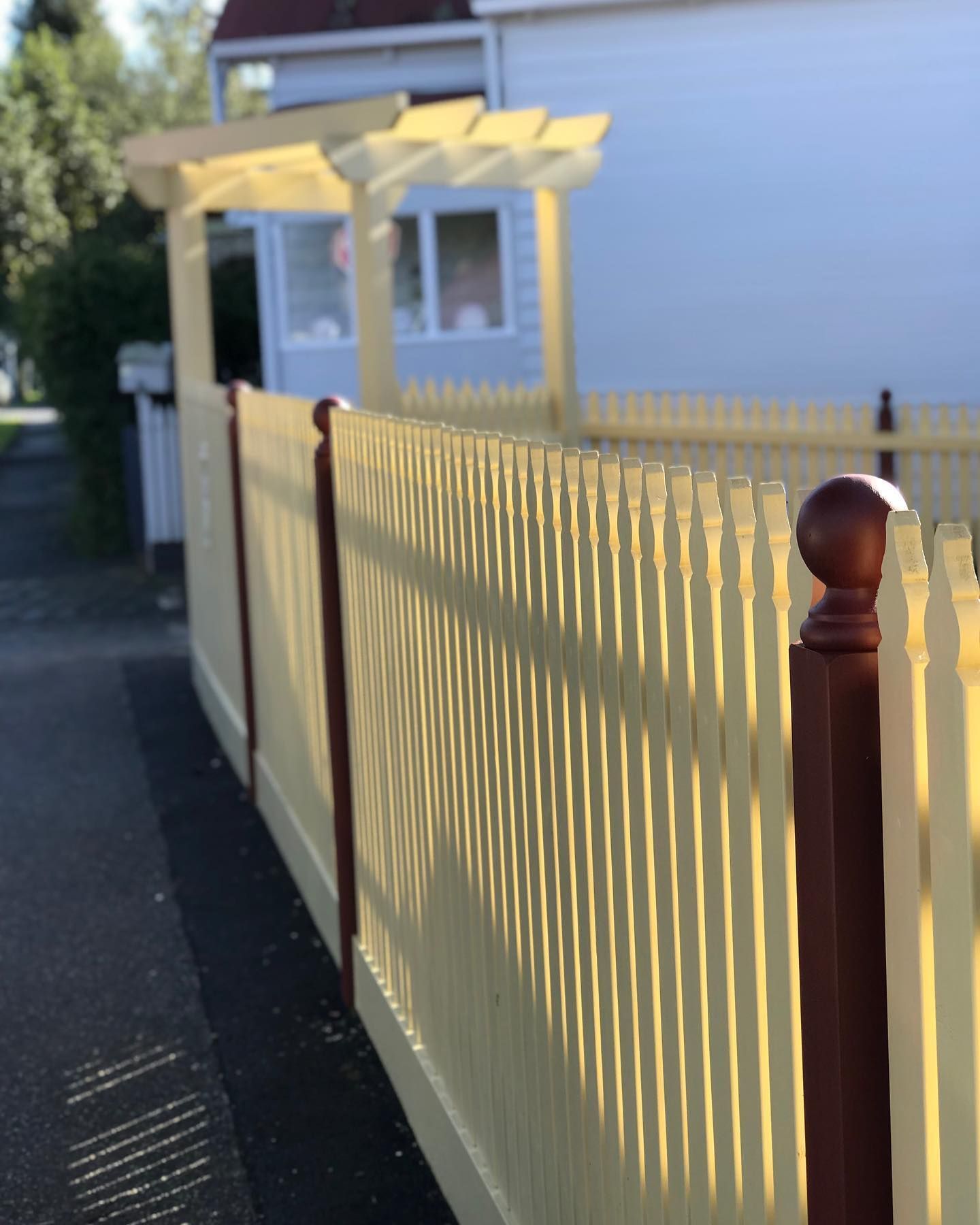 front white picket fence