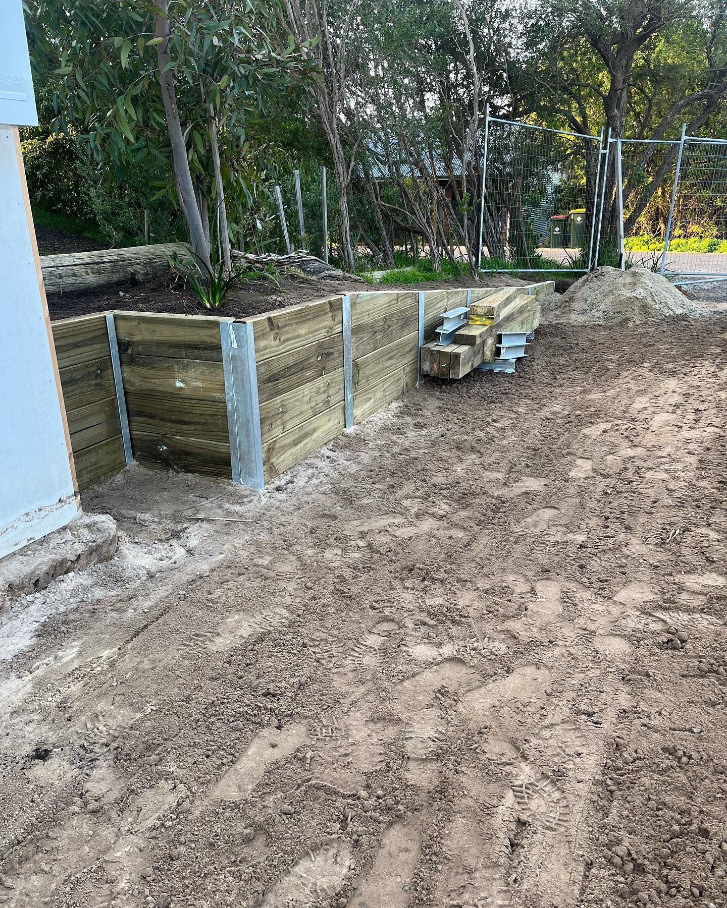 retaining wall bass coast construction