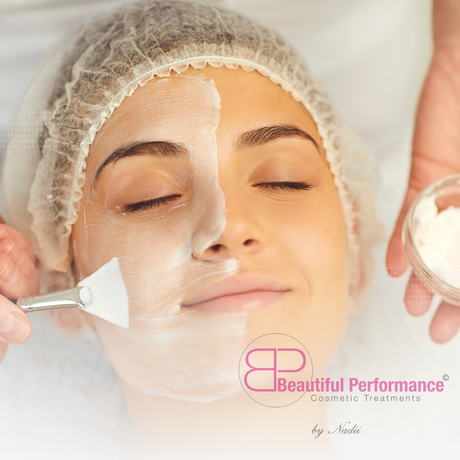 Gesichtsbehandlungen Aquafacial Microneedling Fruchtsäurepeeling