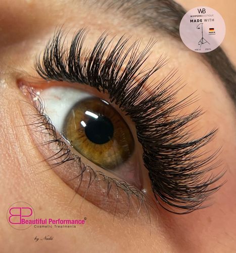 Wimpernverlängerung mit LED und UV