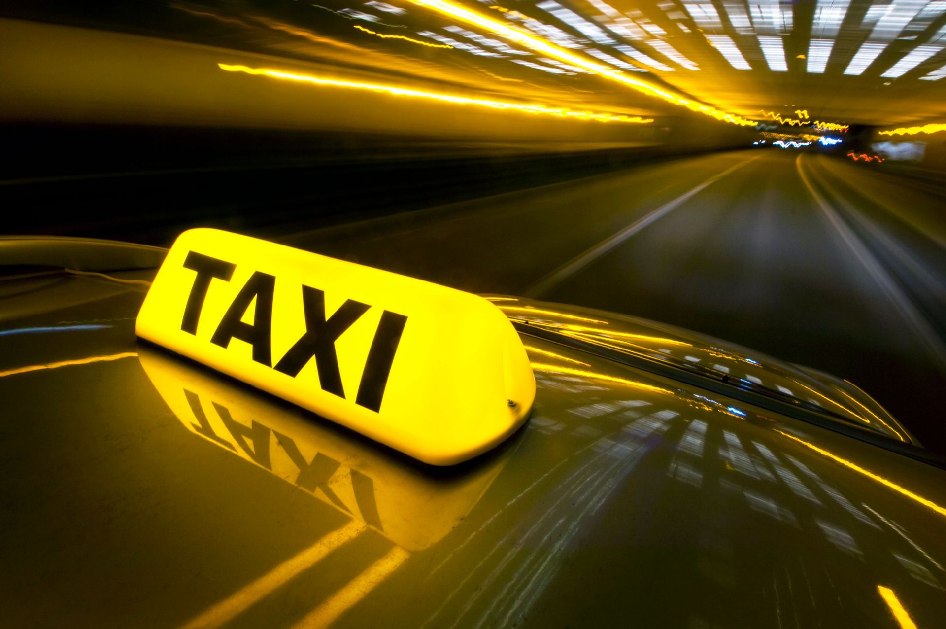 Event Transportation in Kailua Kona, HI | R Jay Taxi
