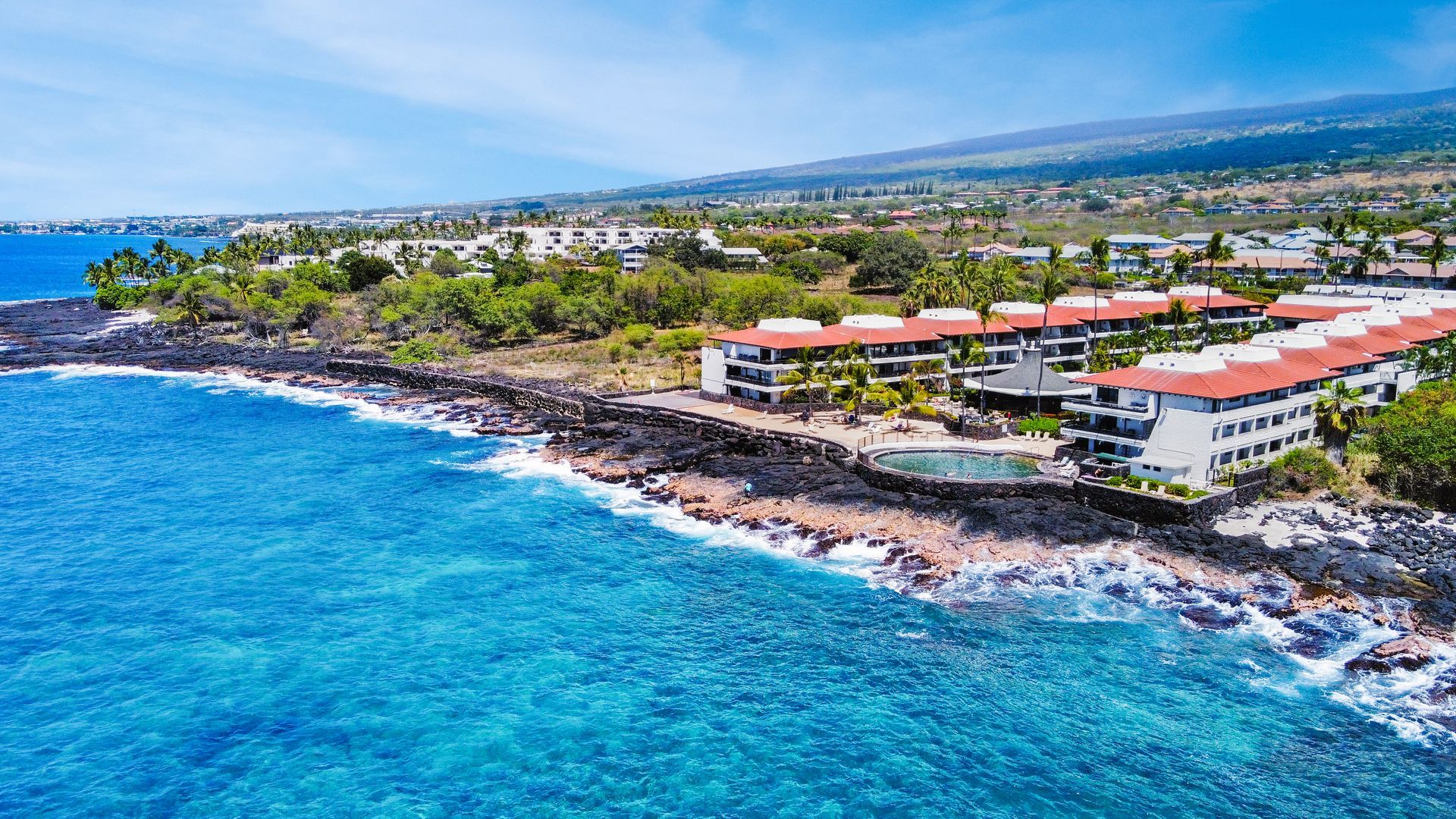 Hawaii Condo sales blog photo of ocean front condos by Lance Owens 