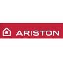 Il logo dell'Ariston è racchiuso in un rettangolo rosso, con il simbolo della casa e il nome del marchio in bianco.
