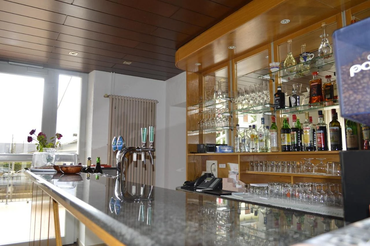 Ristorante albergo svizzero, ristornate, bar, albergo
