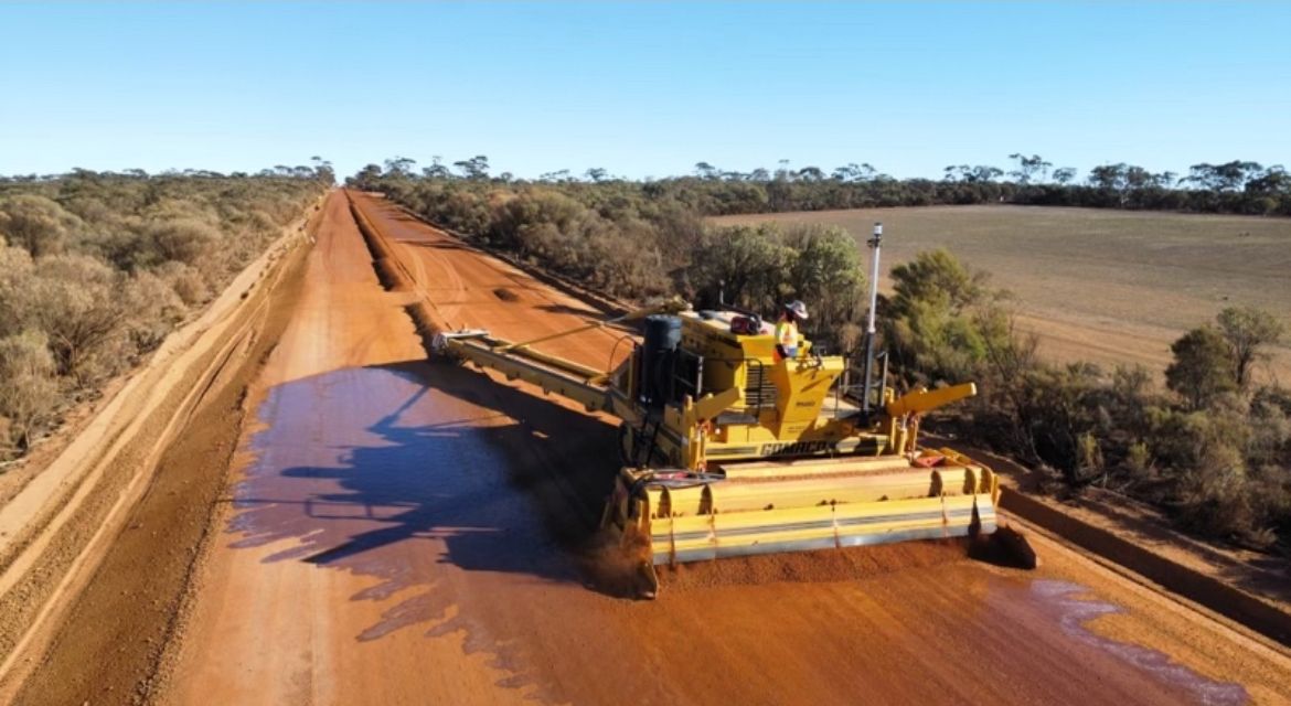 Trim Operator Final trim & road grading | Perth