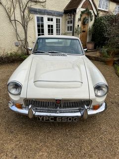 MGC GT 3 front view