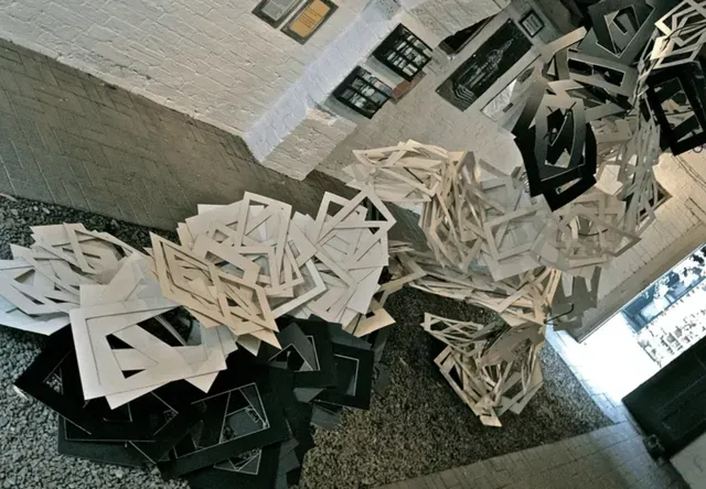 contemporary artist sculpture, multidisciplinary artist UK, sculpture and installation artist, David Booth MRSS