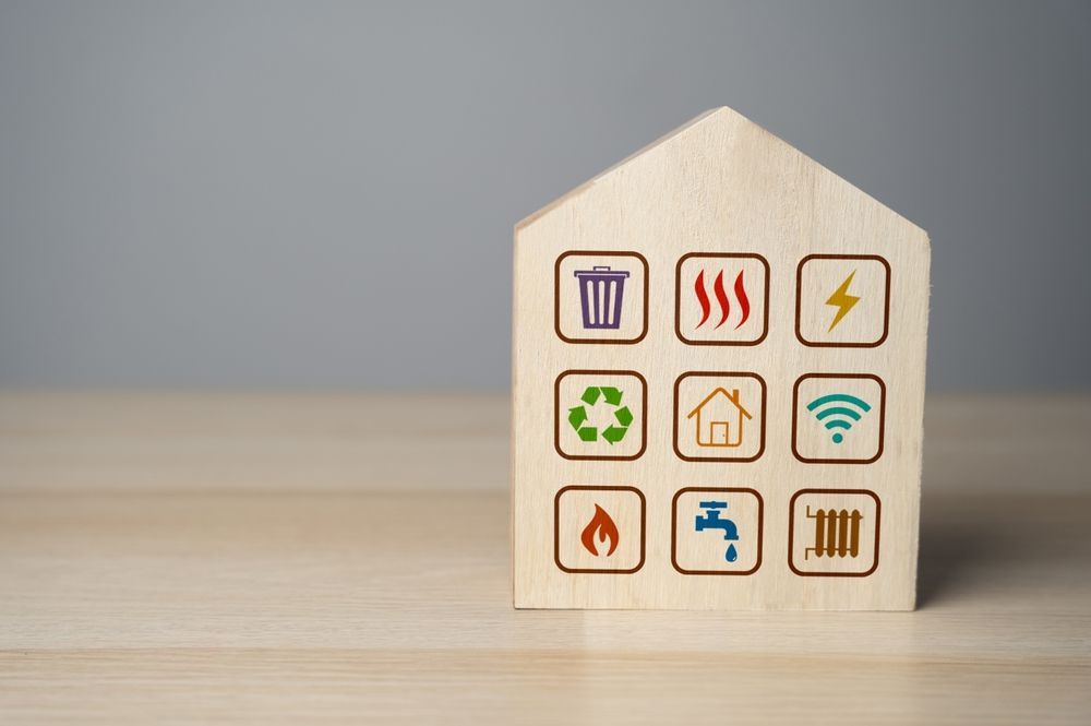 Home utility services and bills. Energy efficiency. Paying bills. Housing standards. Prices and costs. Smart home. Maintenance of the house. Electricity, heating, water and gas.