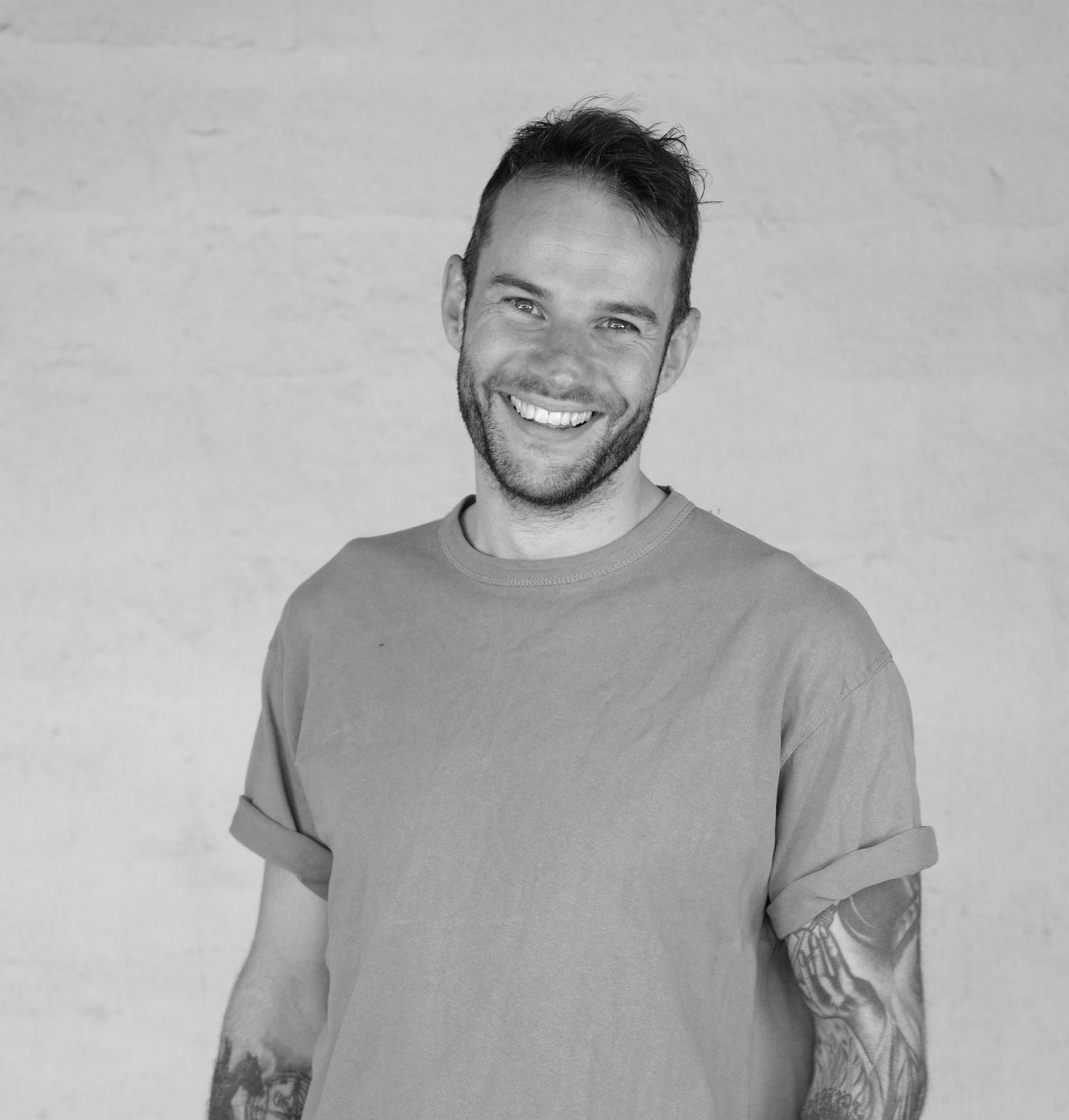 Paul van der Kooi, primal coach, inner child worker, and trauma therapist. Paul supports healing through primal expression, emotional release, and trauma work at ConSensual.