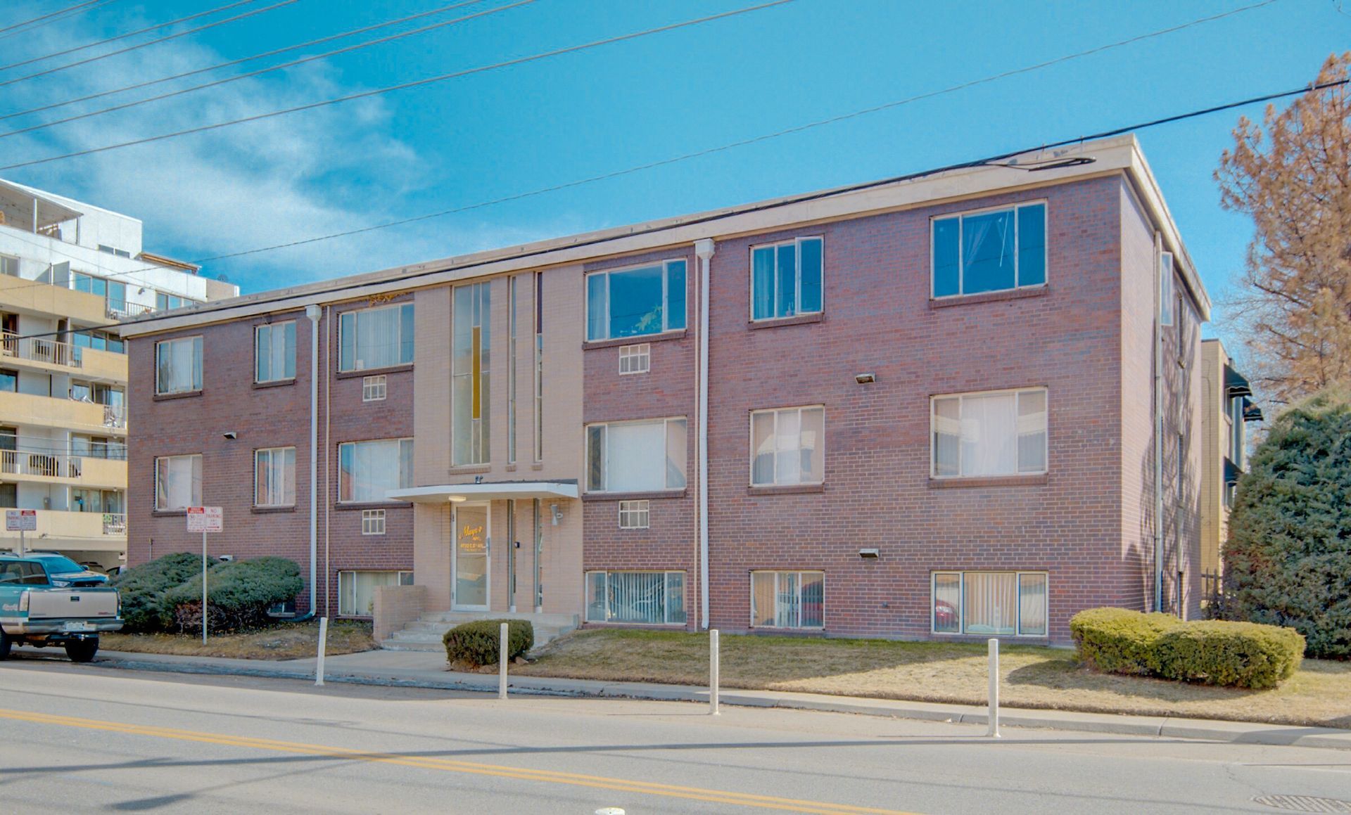 apt exterior