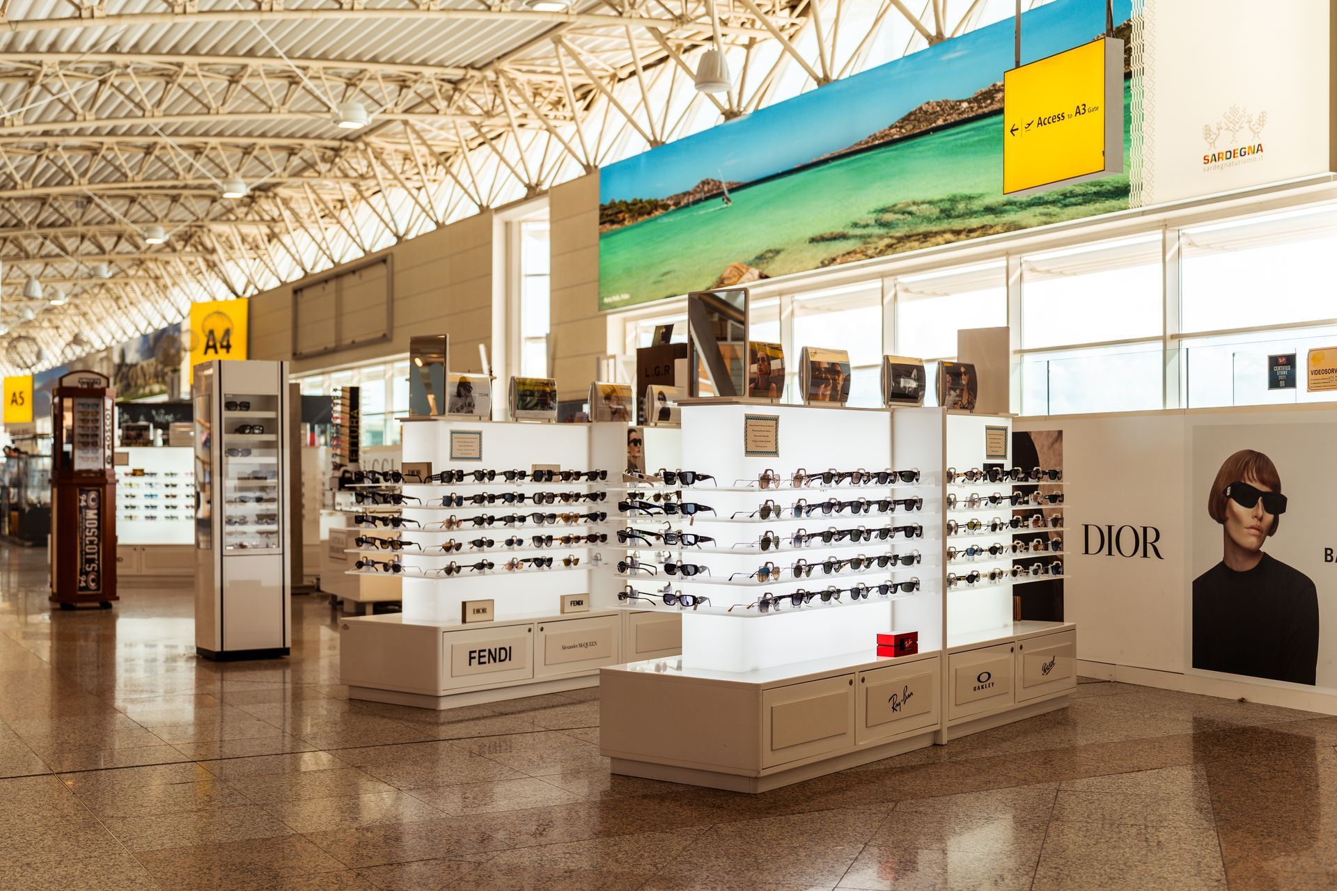OLBIA - Aeroporto Olbia Costa Smeralda Terminal 1 