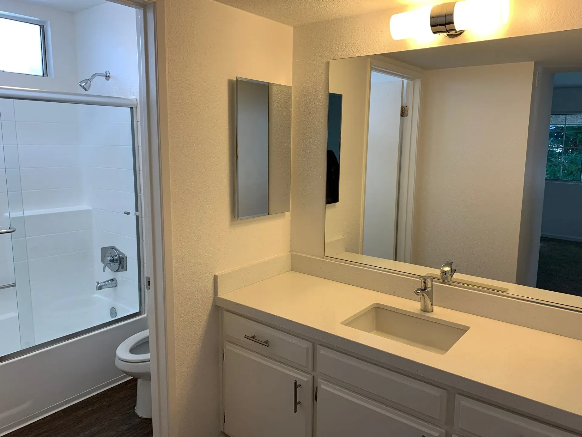 15111 Burbank Property Image