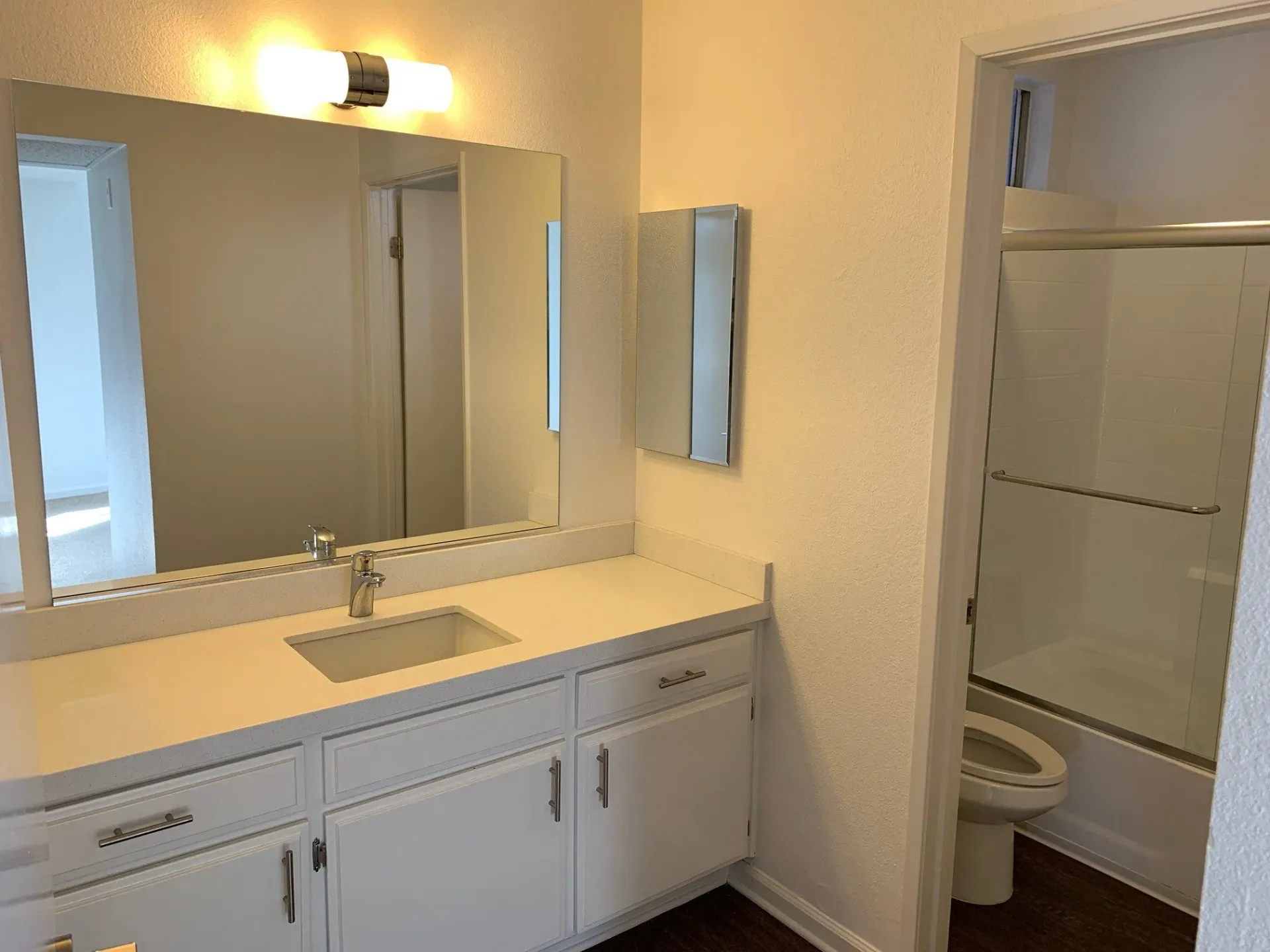 15111 Burbank Property Image