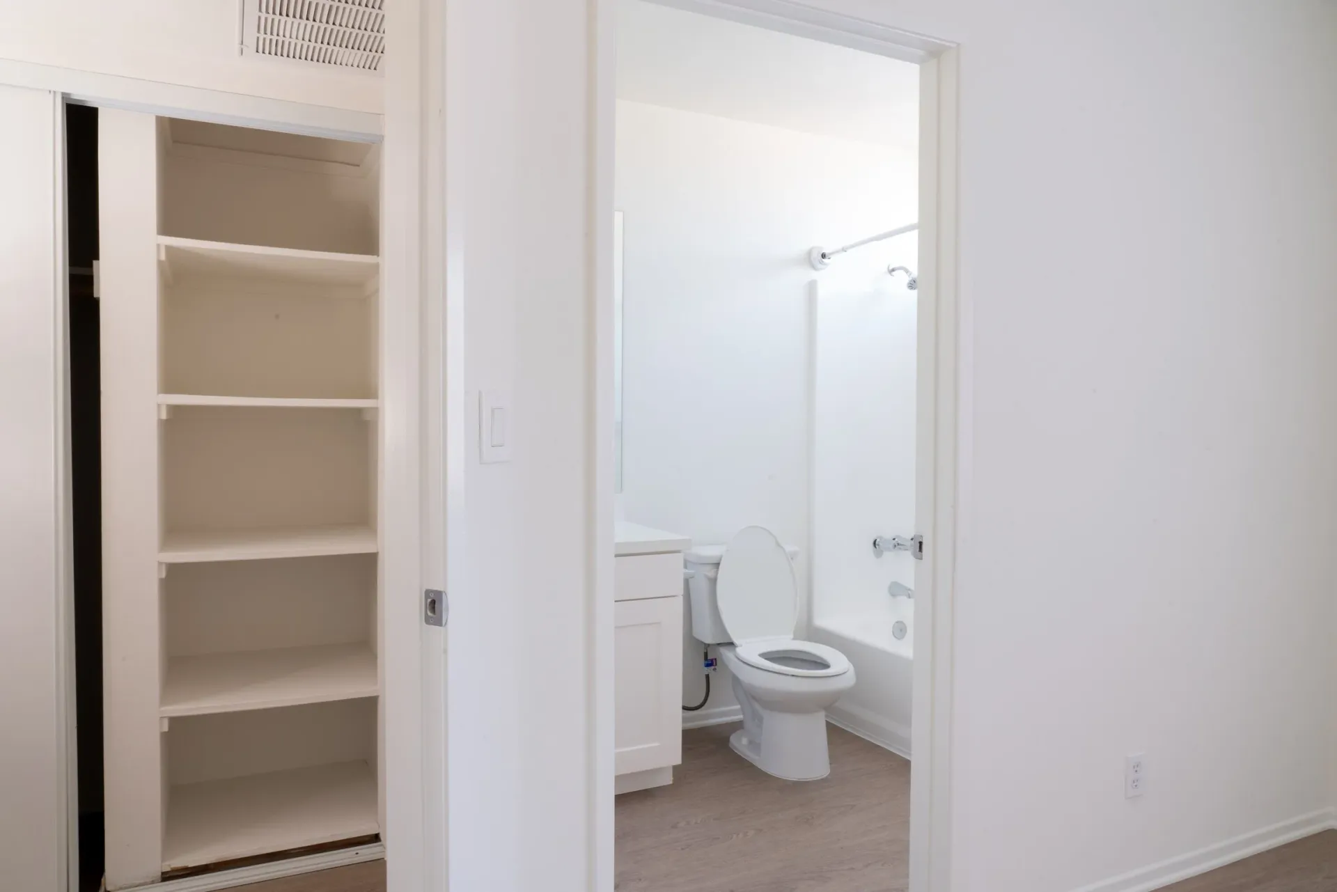 4426 Cahuenga Property Image