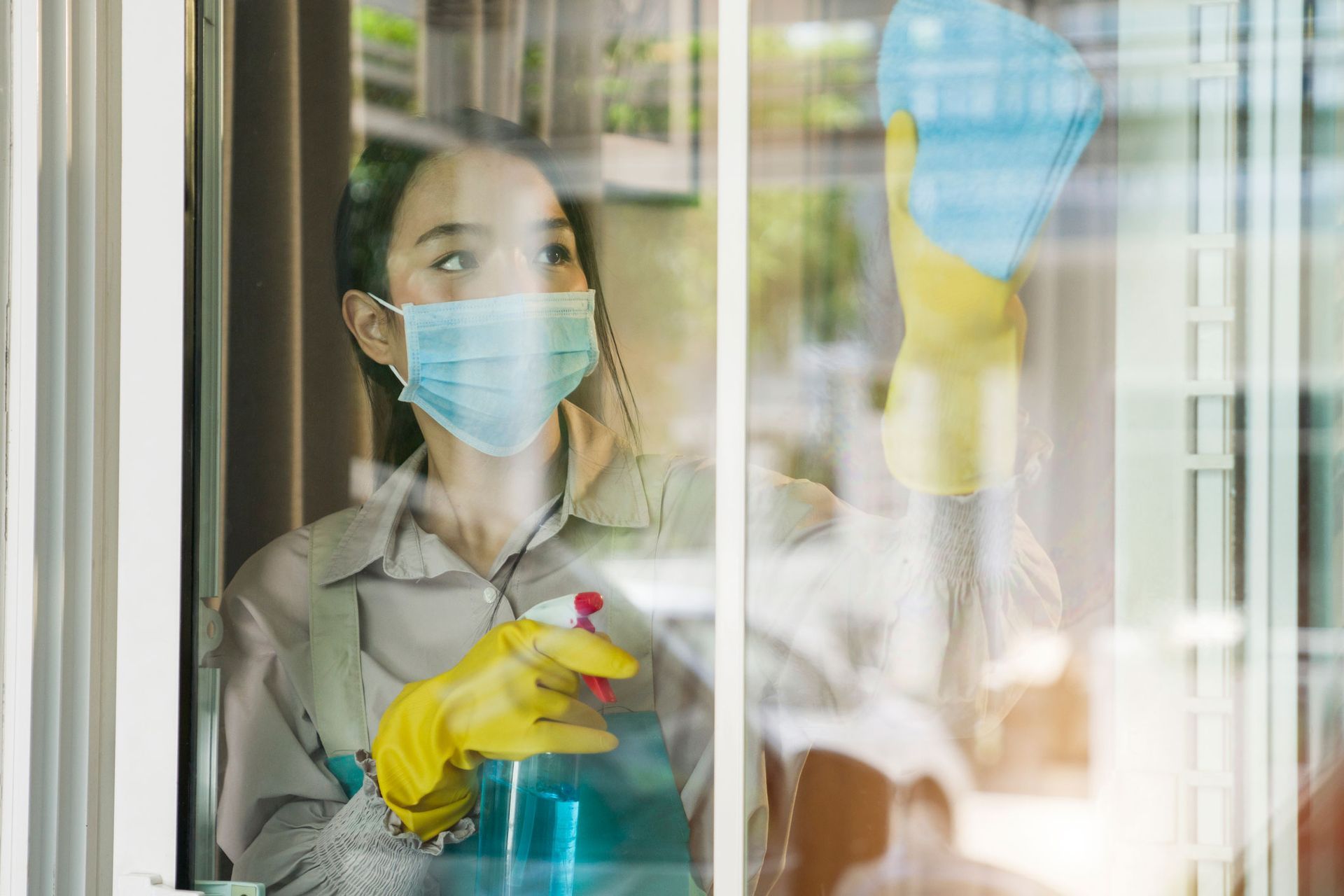 Maid Cleaning Windows | Greensboro, NC | G.I. Kleaning Services