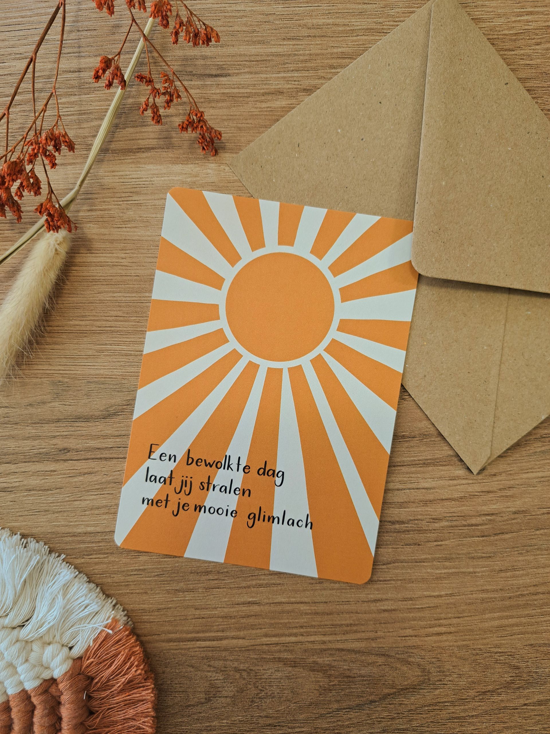 Kaart 'stralen' (Pure Paper Studio x Femke Franken)